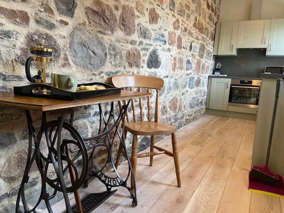 Signalman'S Cottage In Clachnaharry South Kessock Luaran gambar